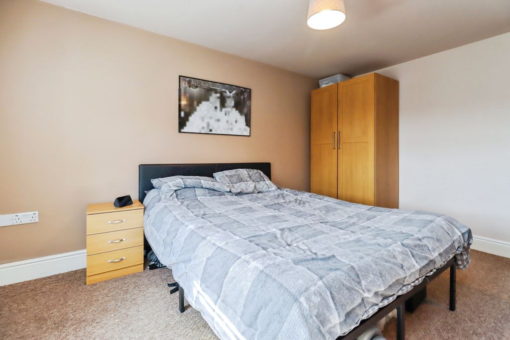Additional image 8 of 2 bed flat for saleNewtown Road, Whitchurch SY13