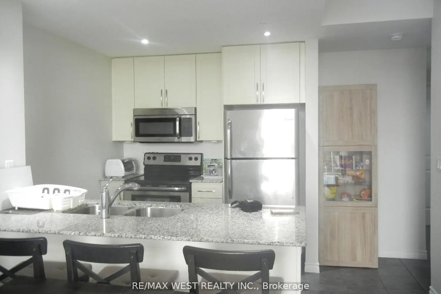 Additional image 4 of 427 Aberdeen Avenue 406