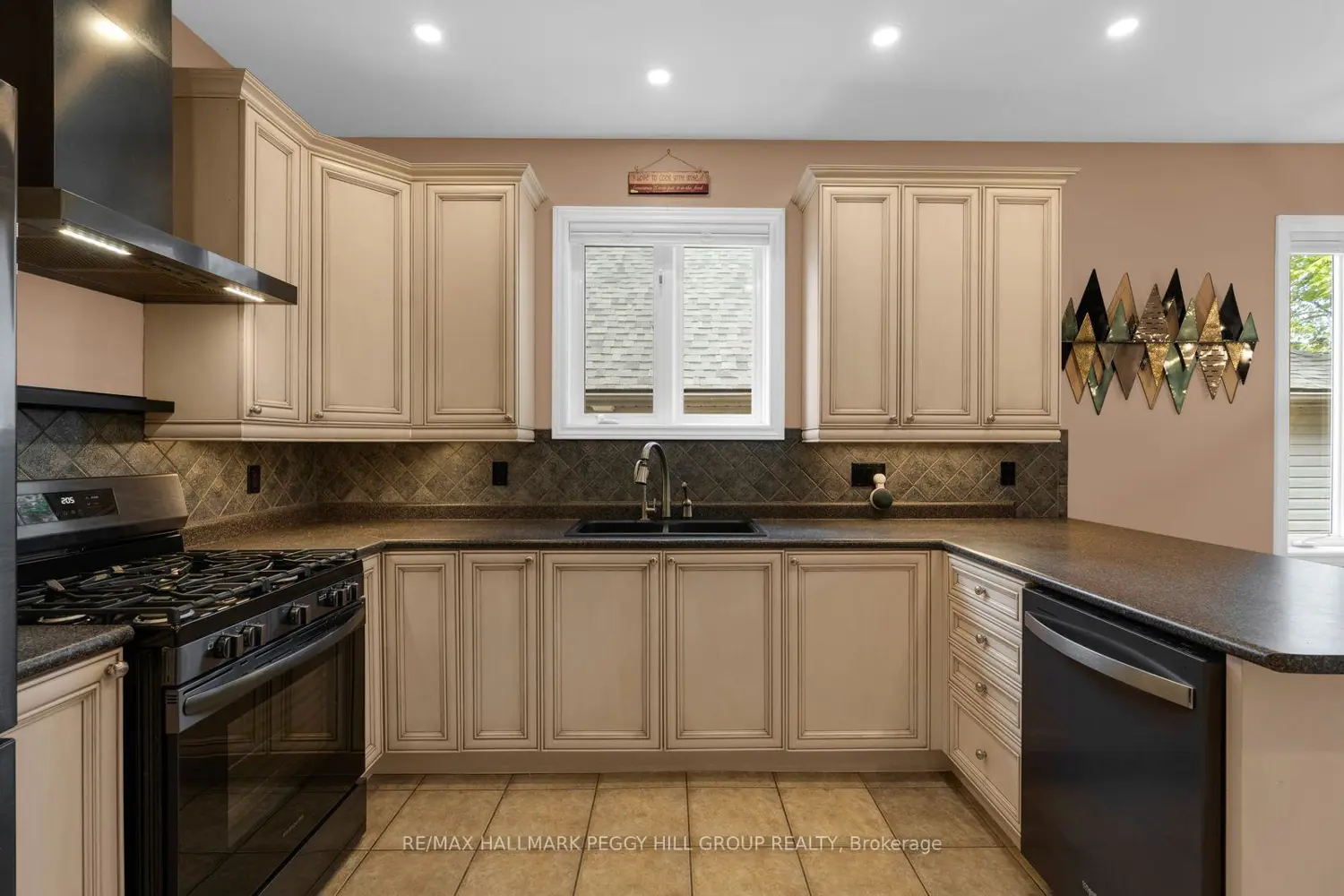 17 Oakmont Avenue photo 4