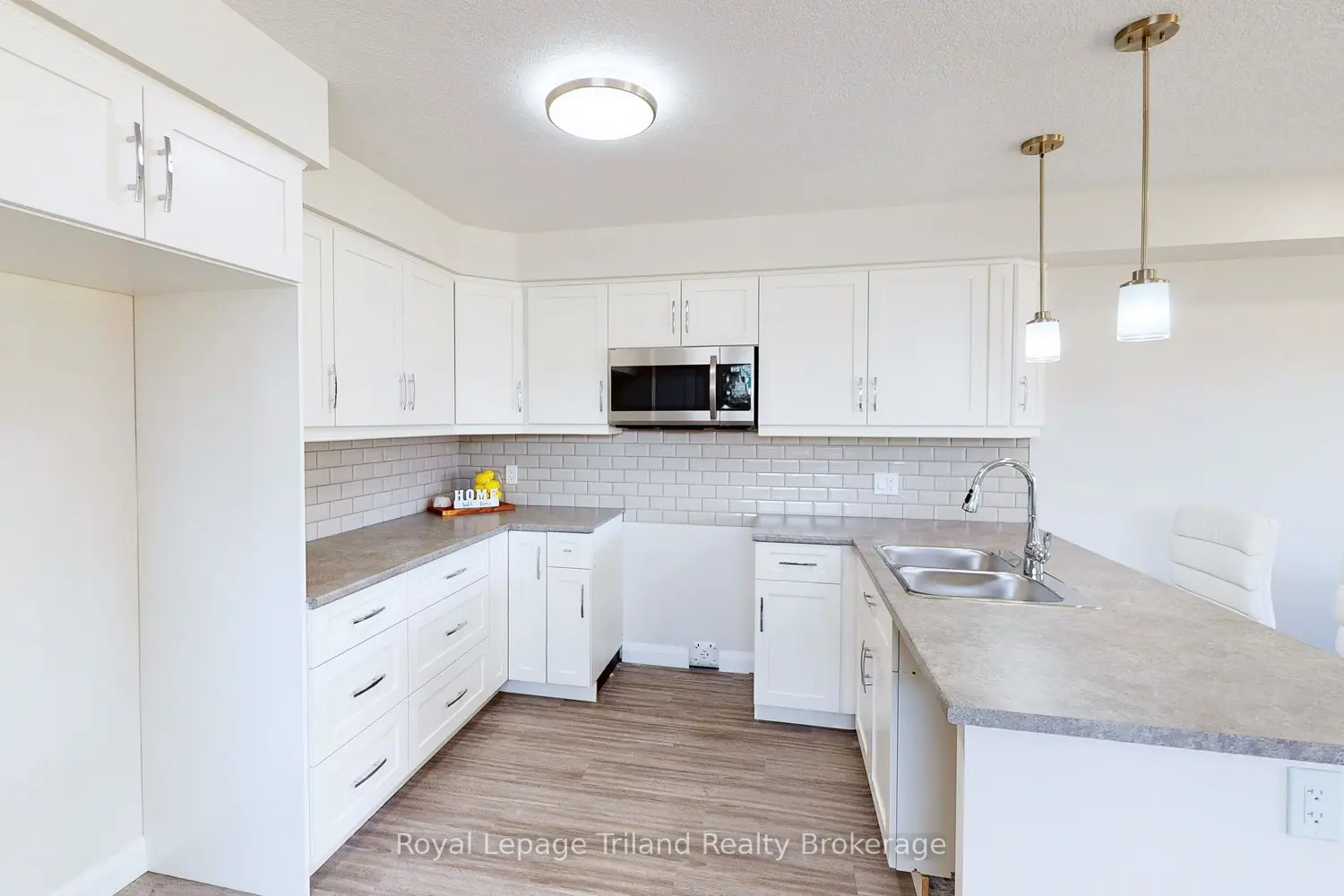 137 Wimpole Street B photo 3