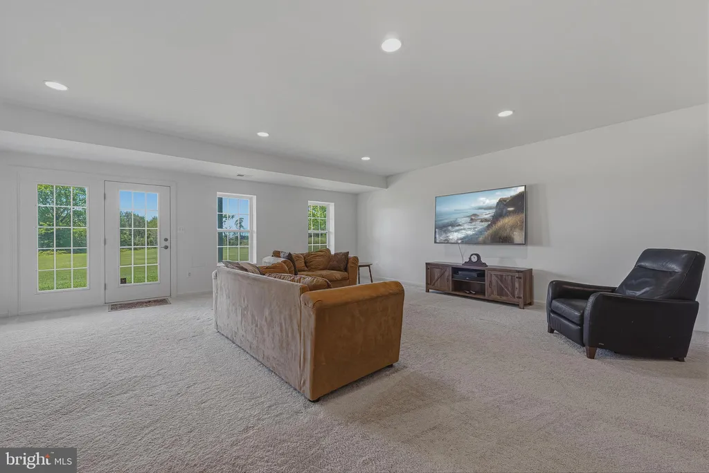 Additional image 64 of 42761 Prairie Merlin Court, Leesburg, VA 20176