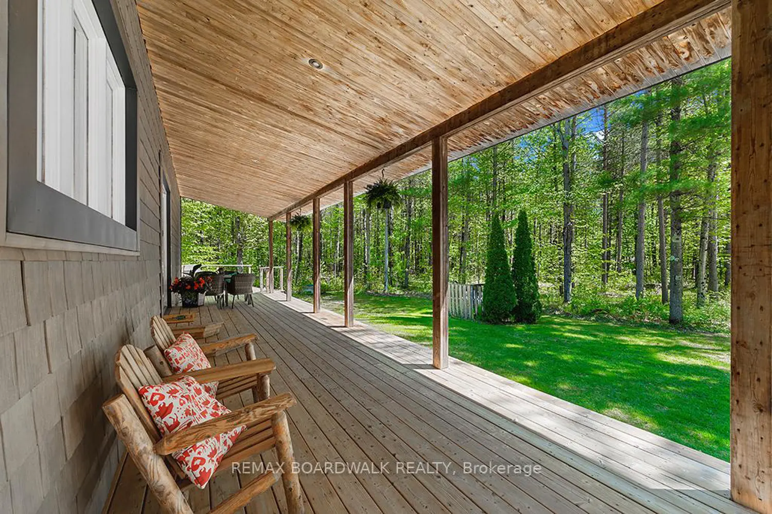 1439 Lacroix Road photo 3