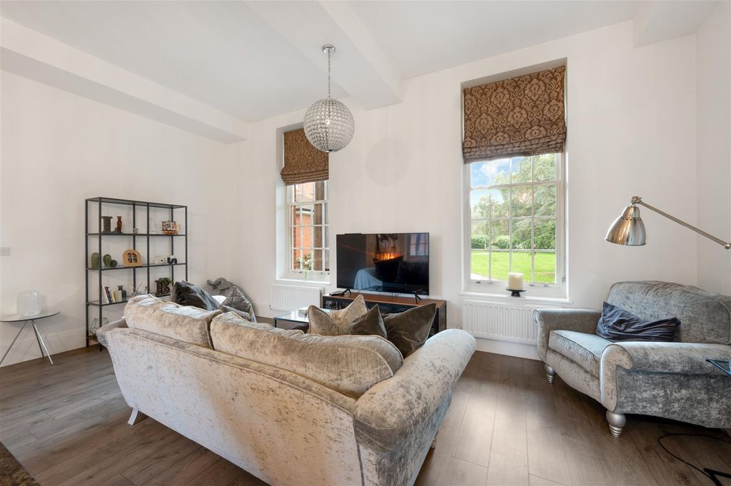 Additional image 4 of 2 bed flat for saleFrinton Court, Glanville Way, Epsom KT19