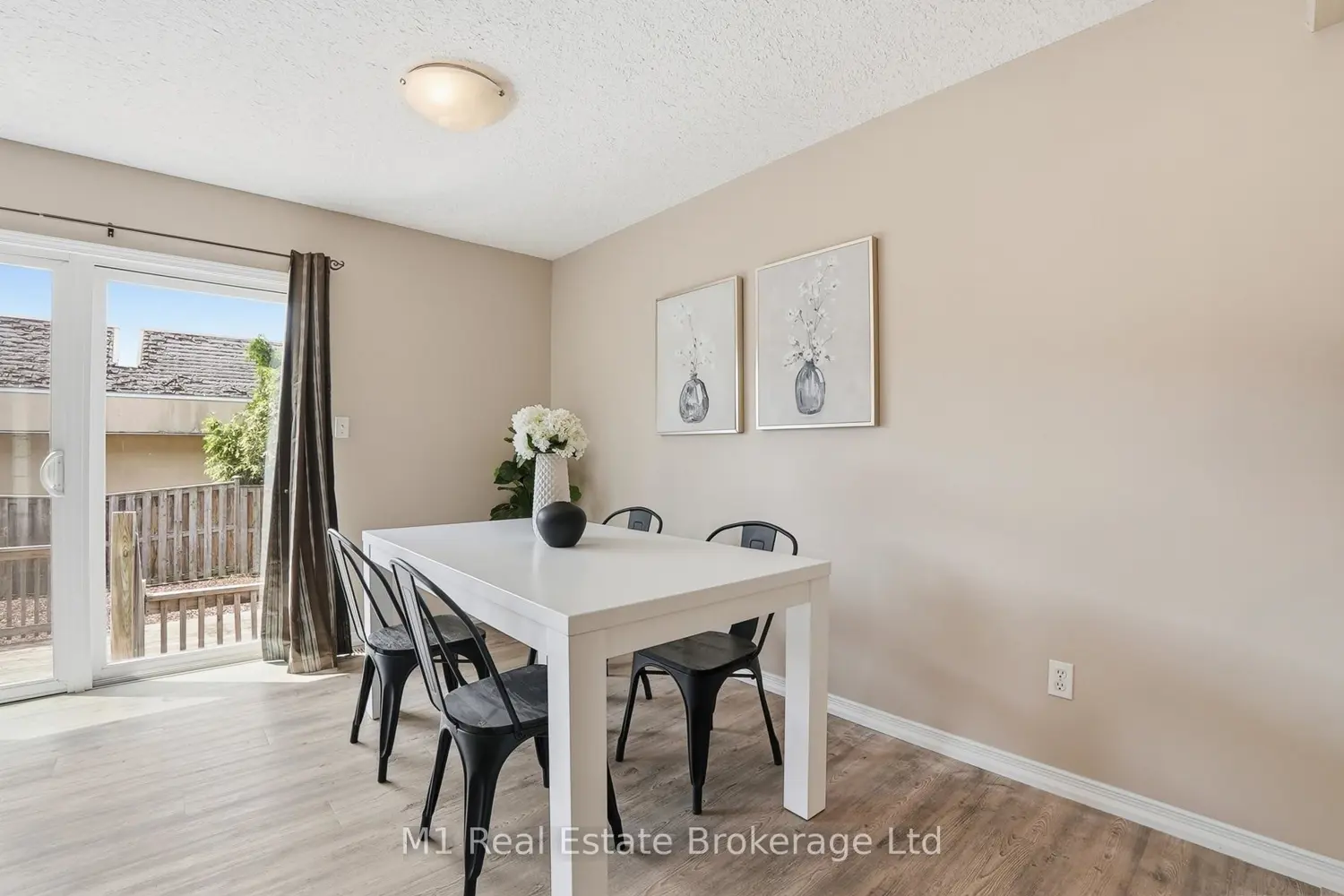 8 Ralston Drive photo 5