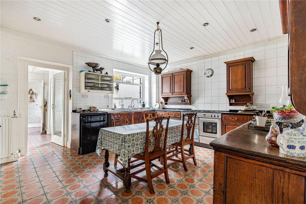 Additional image 10 of 8 bed detached house for saleOld Reigate Road, Betchworth, Surrey RH4