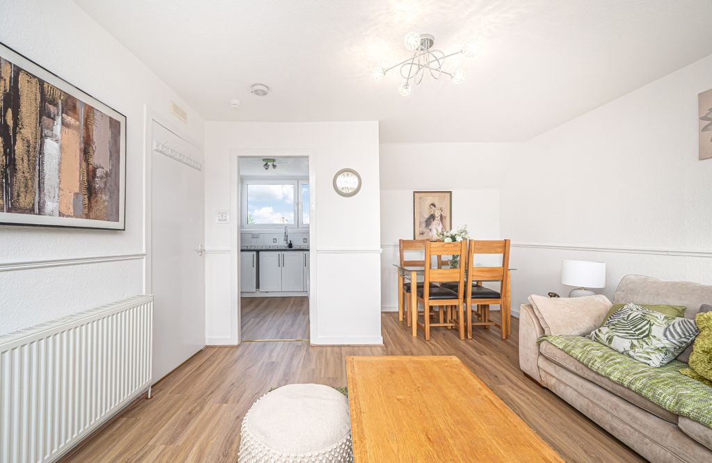 Additional image 5 of 2 bed flat for sale128 High Street, Kinross KY13