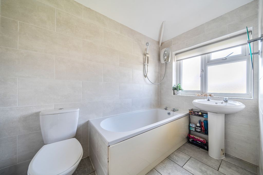 Additional image 9 of 3 bed semi-detached house for saleOakland Avenue, Droitwich WR9