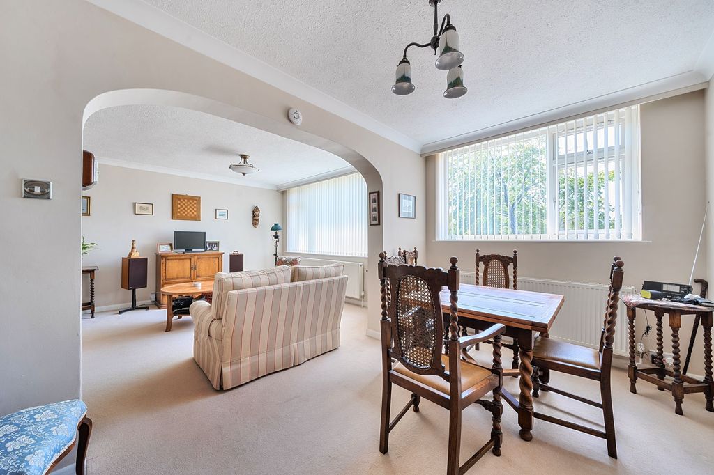 Additional image 3 of 3 bed flat for saleAvenue Road, Epsom KT18