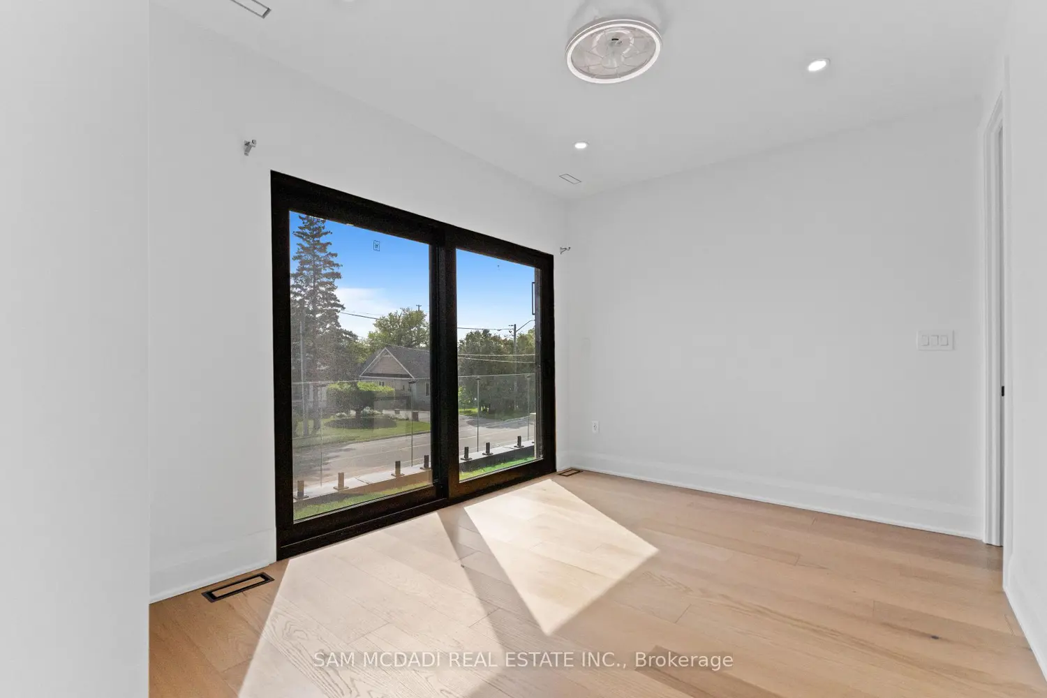 Additional image 8 of 9 Earl Street