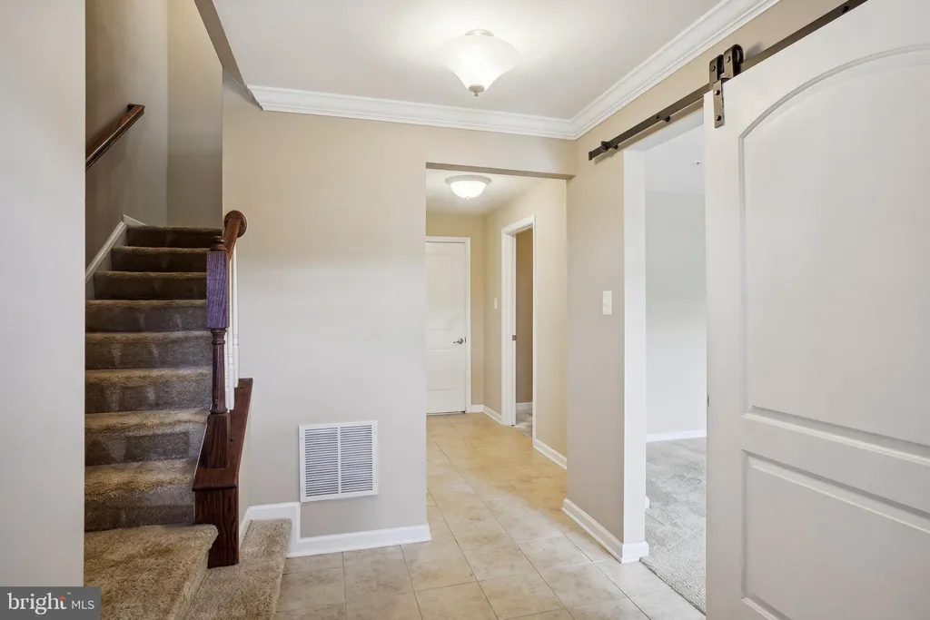 5934 Jefferson Commons Way, Frederick, MD 21703 photo 3