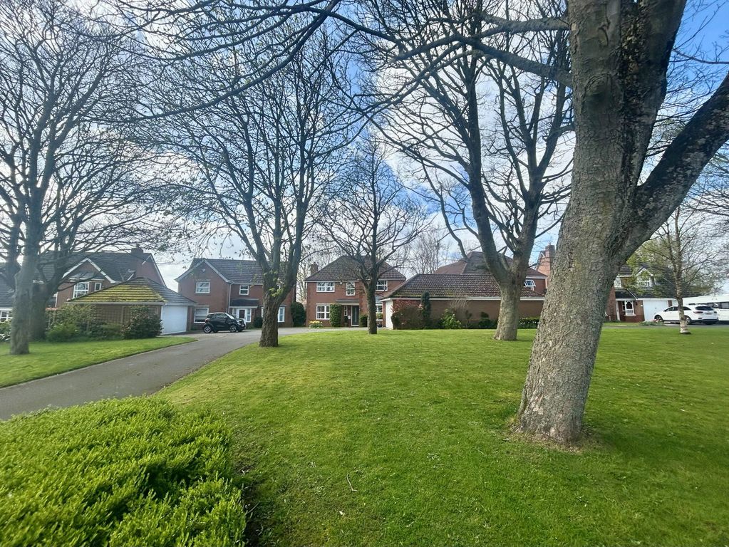 4 bed detached house for saleBreamore Crescent, Earls Keep, Dudley DY1