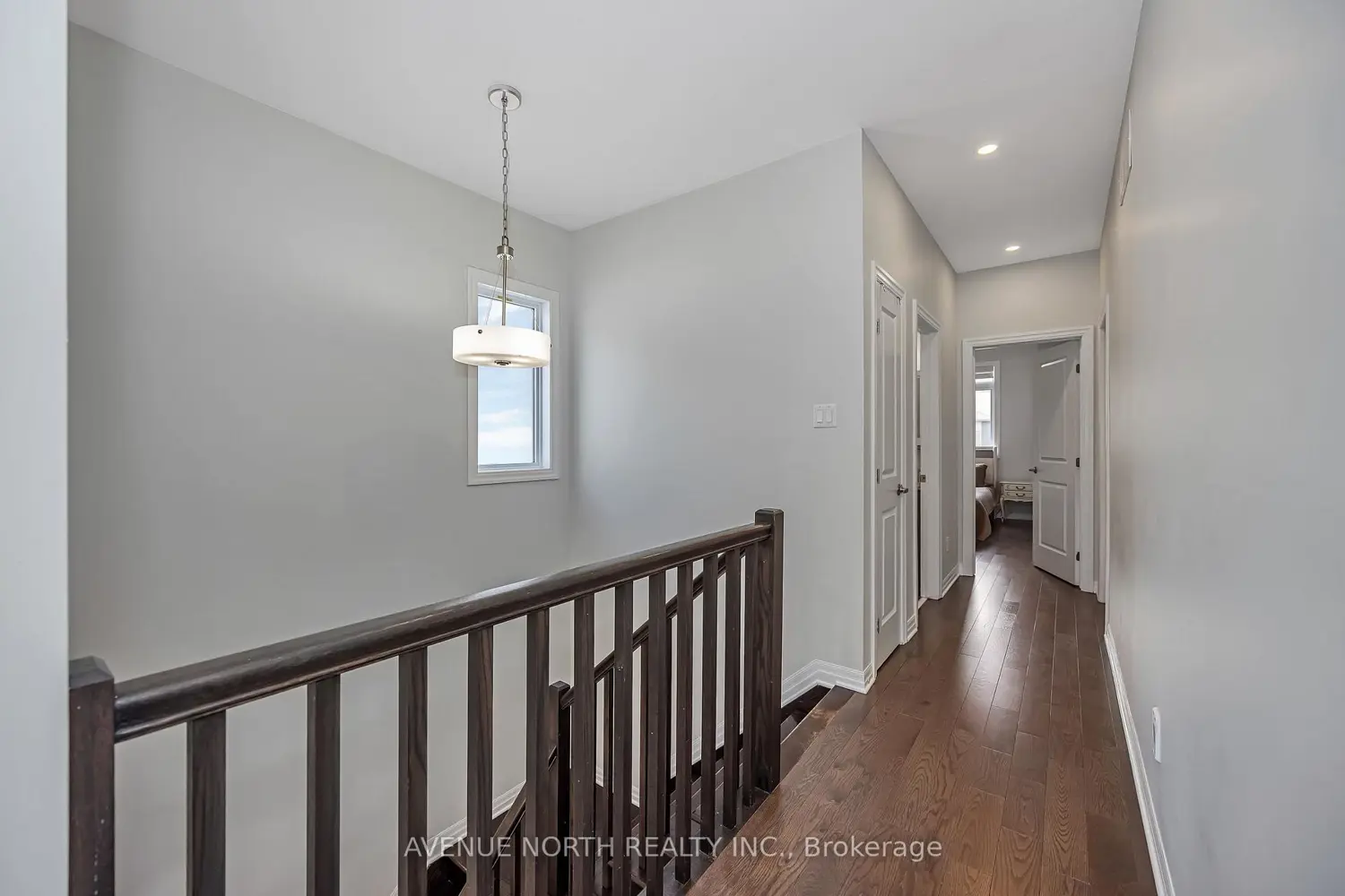 323 Lysander Place photo 5