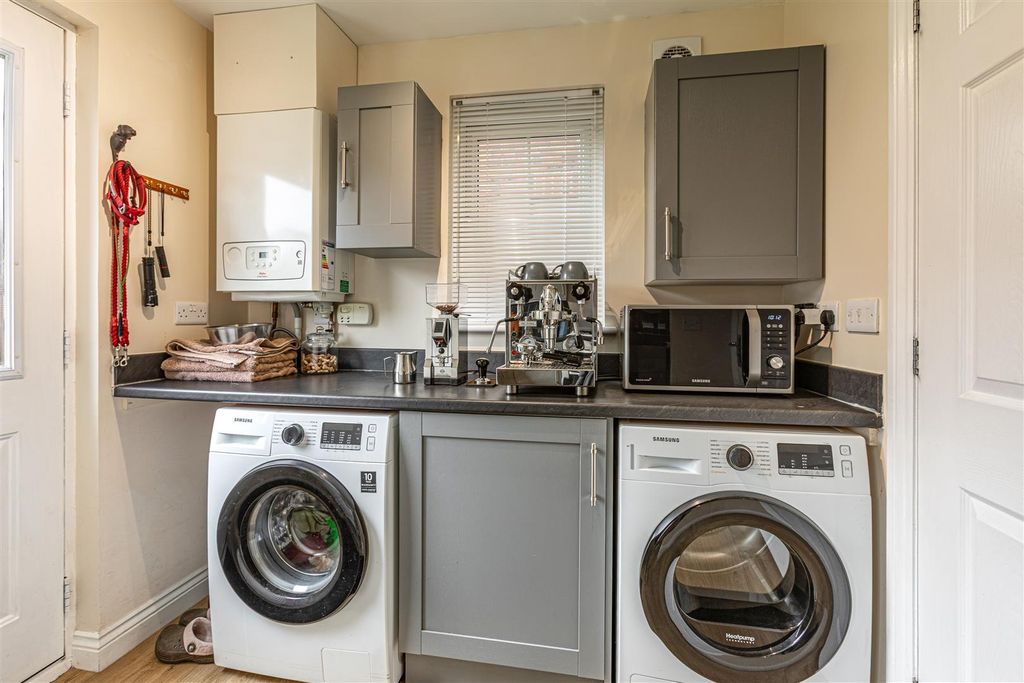 Additional image 9 of 4 bed detached house for sale31 Weavers Linn, Tweedbank, Galashiels TD1