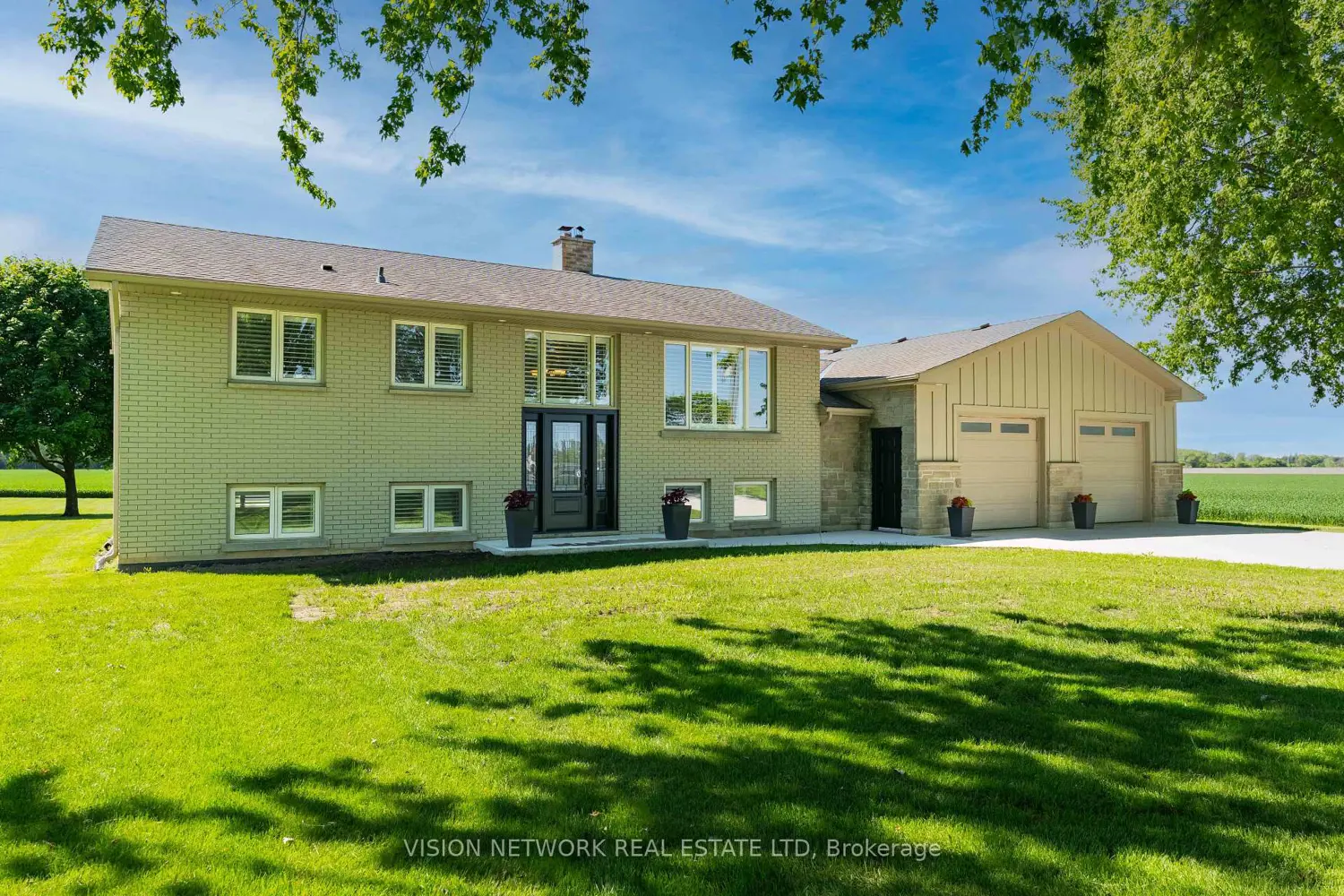 16909 Evelyn Drive photo 3