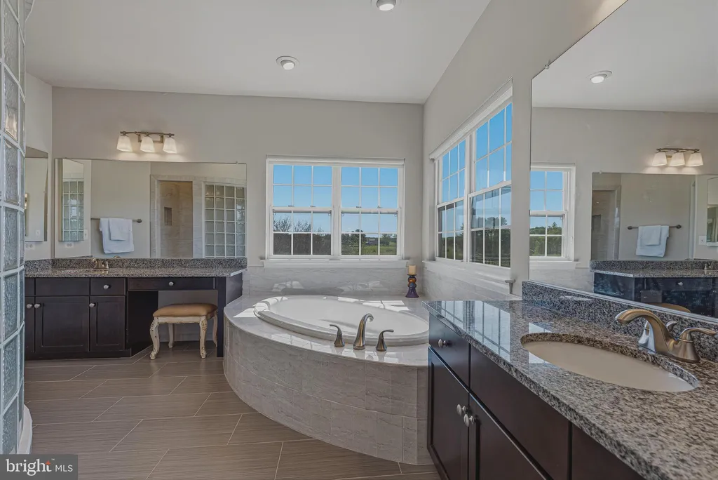 Additional image 50 of 42761 Prairie Merlin Court, Leesburg, VA 20176