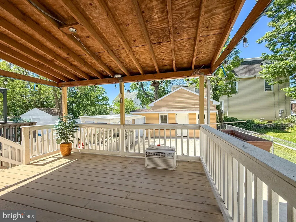 204 Barker Avenue, Sharon Hill, PA 19079