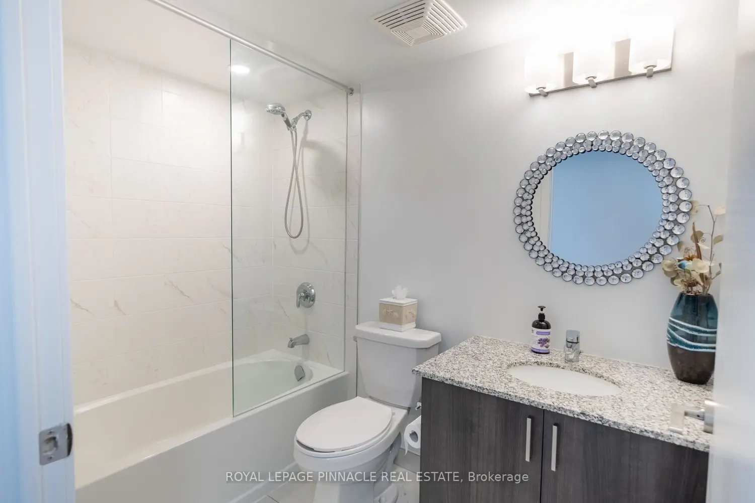 Additional image 12 of 1480 Bayly Street 1014