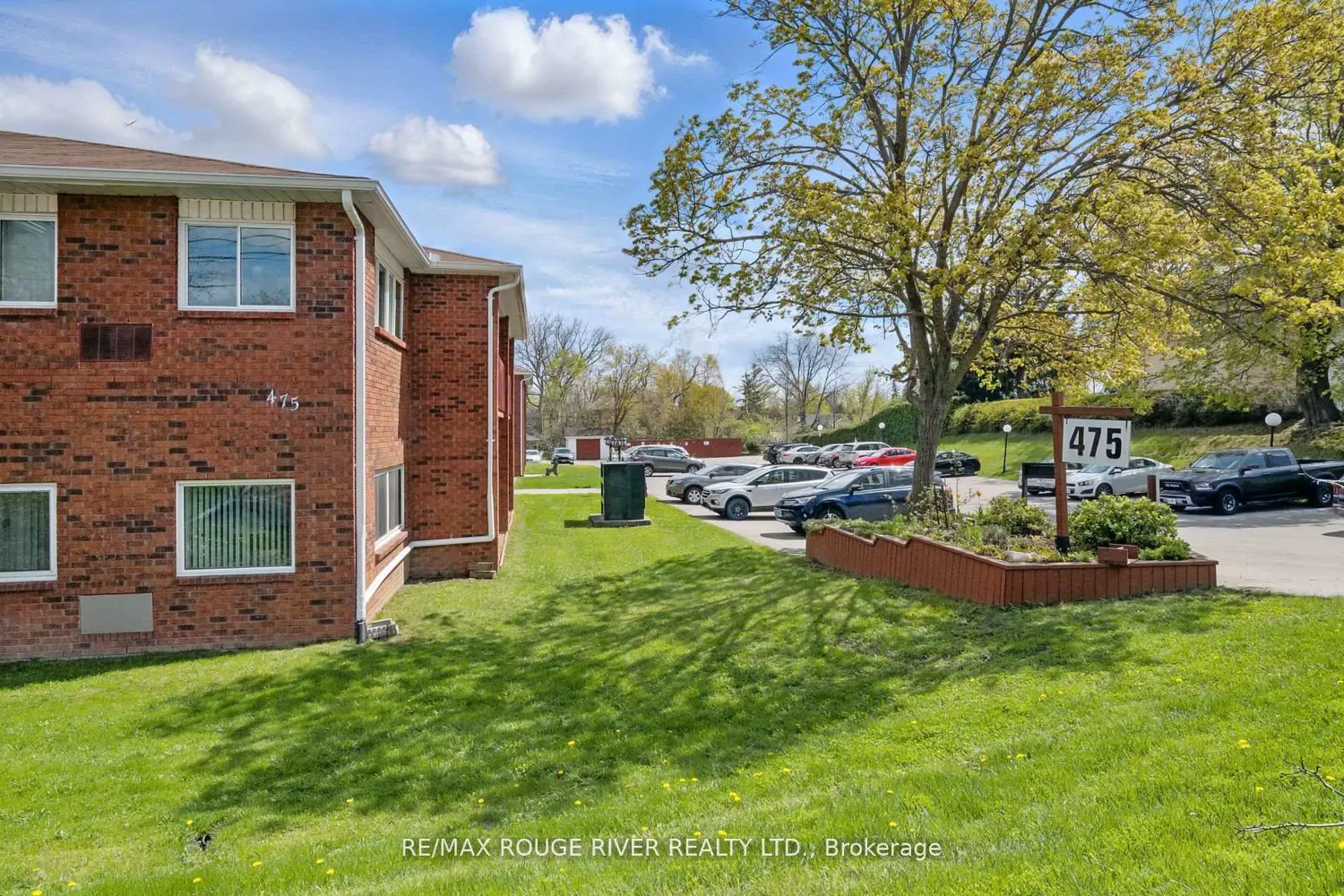 475 Parkhill Road 222 photo 2