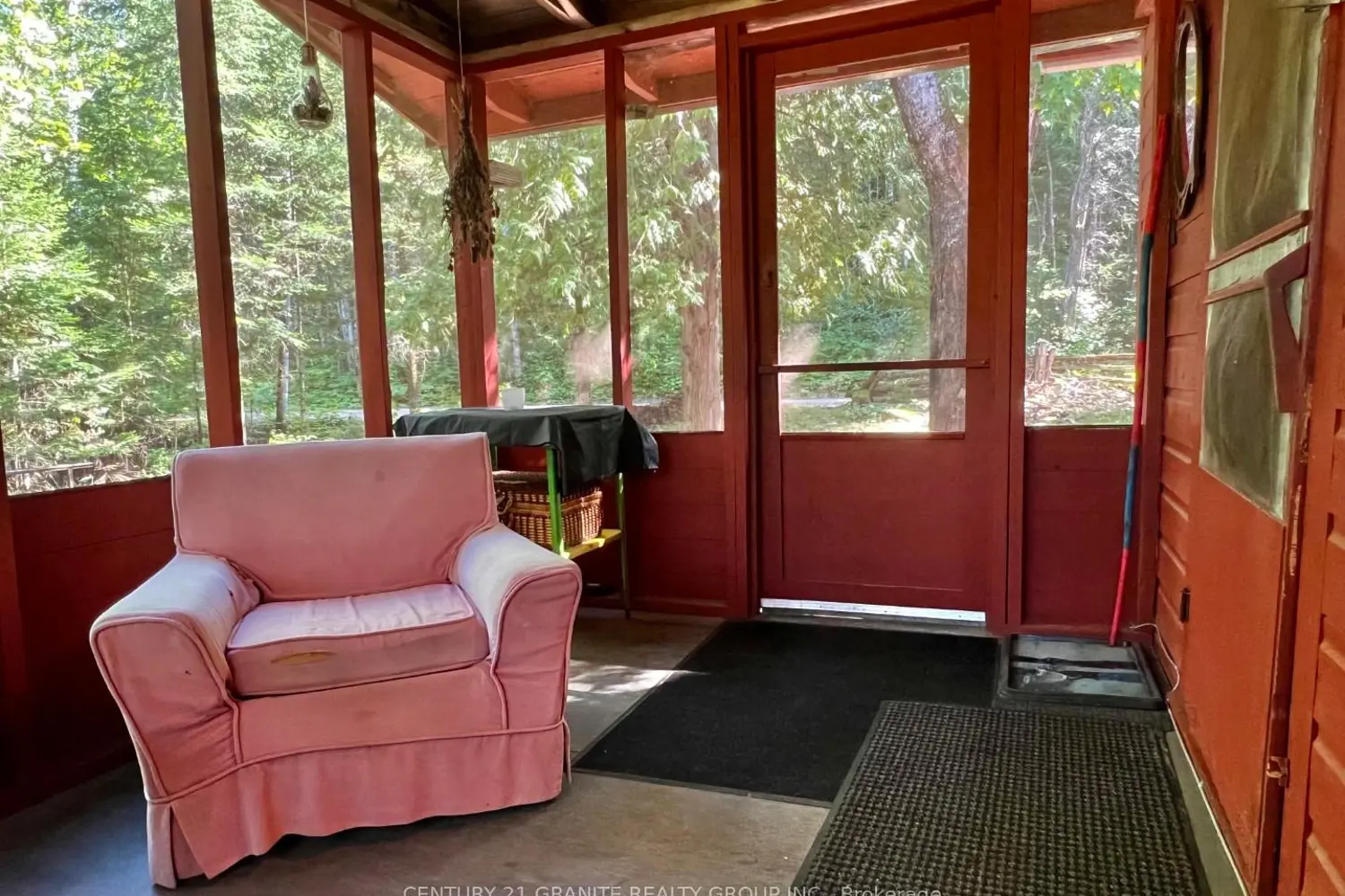 261 Browns Road photo 4