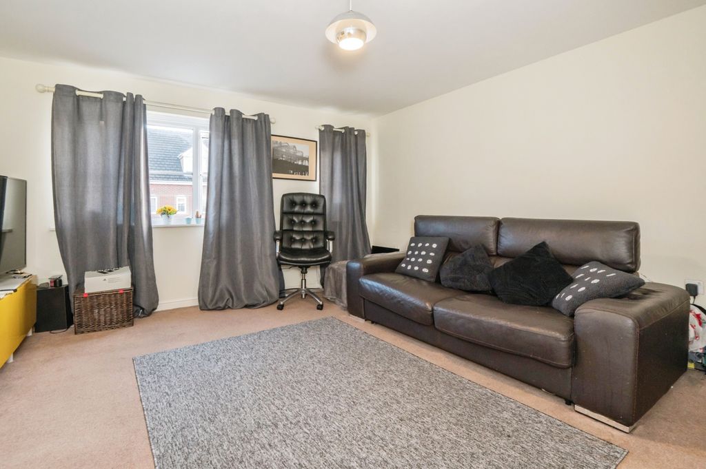 Additional image 3 of 2 bed maisonette for saleBright Wire Crescent, Eastleigh SO50