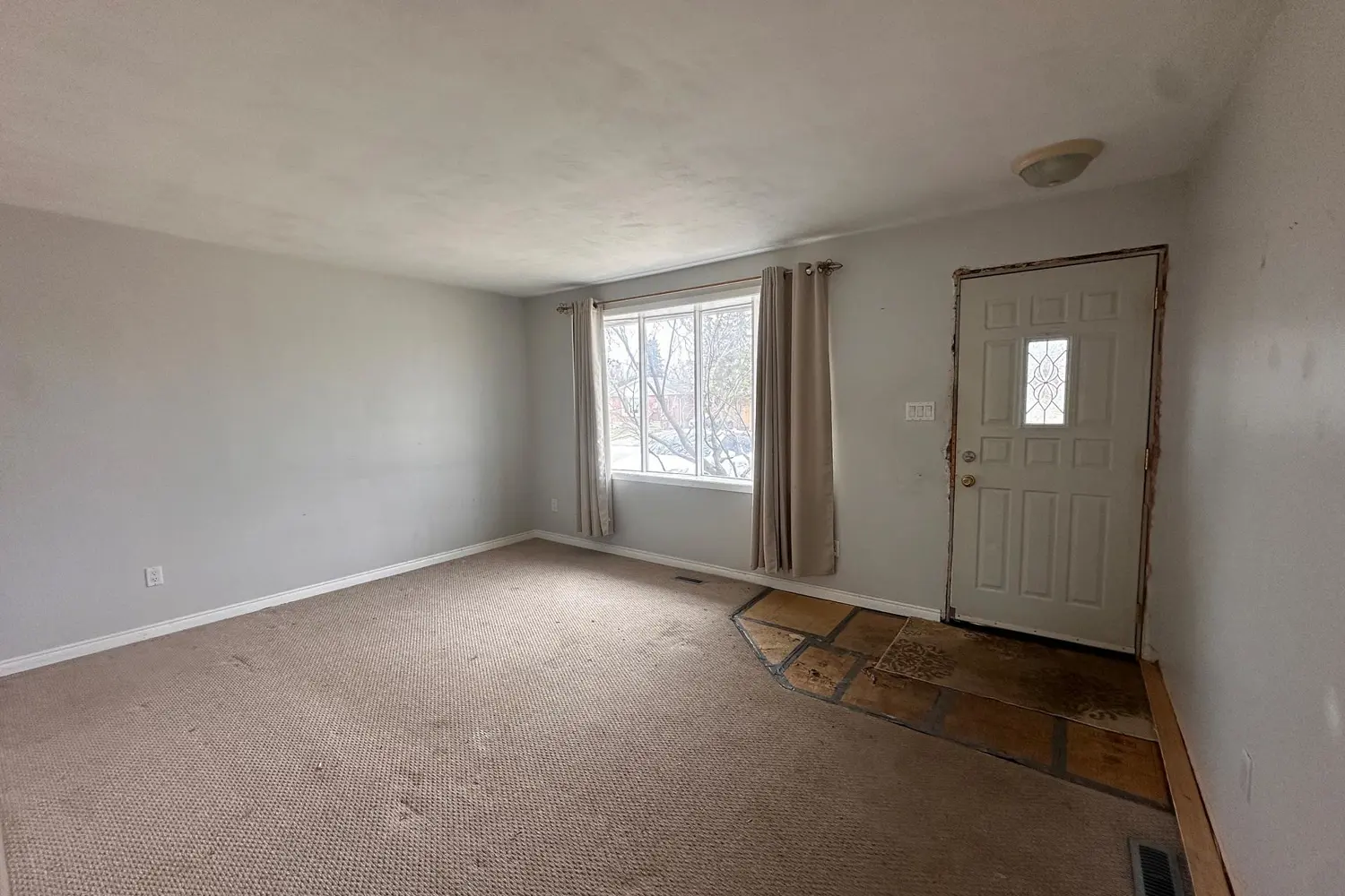 14 Locke Avenue photo 2
