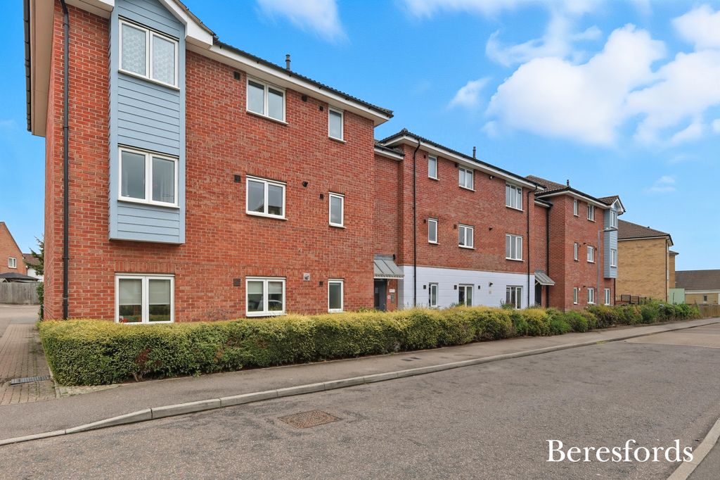 2 bed flat for saleWillow Road, Dunmow CM6