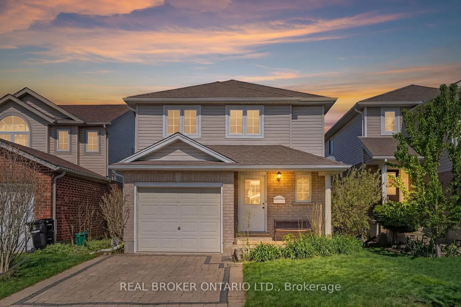 1089 Copper Leaf Crescent