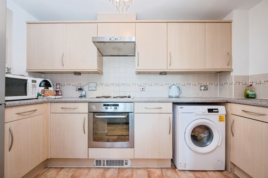 Additional image 8 of 2 bed flat for saleTommy Green Walk, Eastleigh SO50