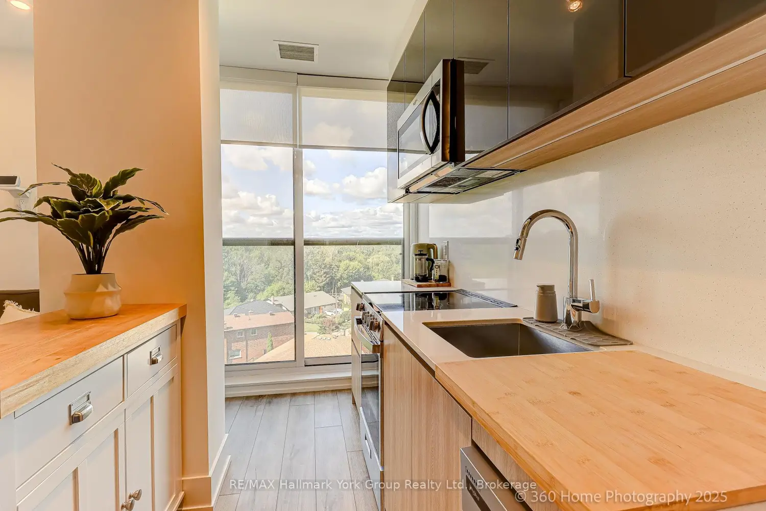 Additional image 2 of 3100 Keele Street 534