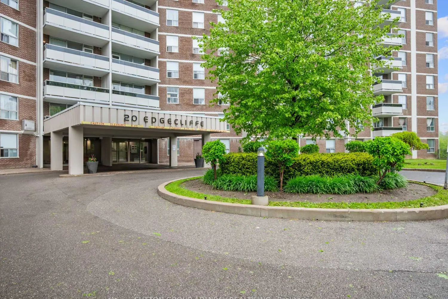 Additional image 14 of 20 Edgecliff Golfway 1603