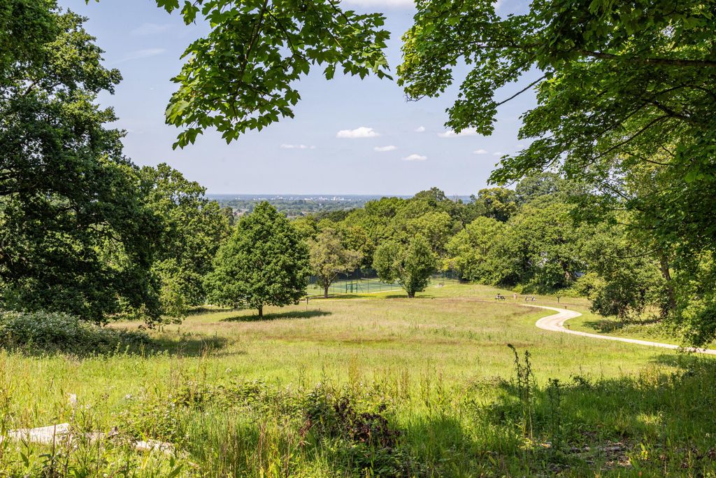 Additional image 16 of 2 bed flat for saleThe Percy, Cooper's Hill, Englefield Green, Surrey TW20