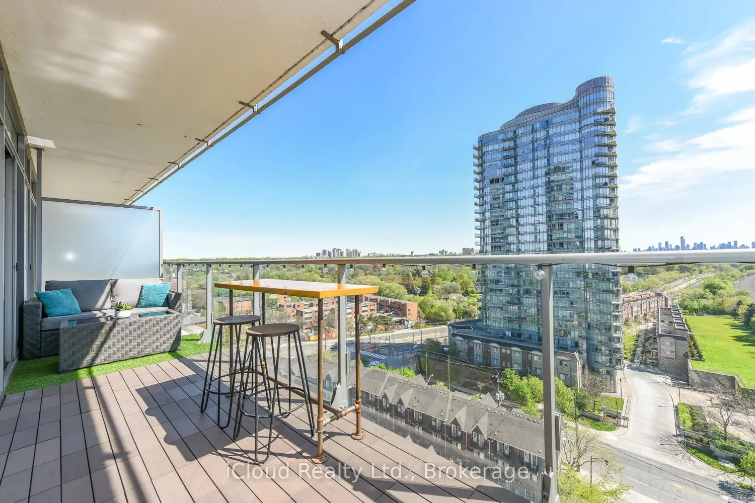 Additional image 11 of 103 The Queensway 1303