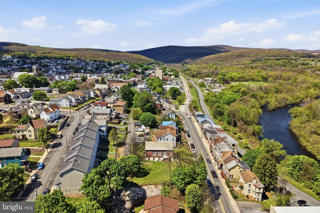 Additional image 15 of 194 Bankway Street, Lehighton, PA 18235