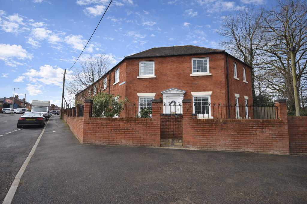 2 bed flat for saleRosemary Court, Whitchurch SY13