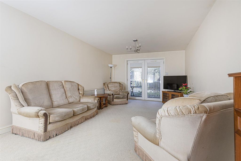 Additional image 6 of 2 bed flat for saleLaund Road, Salendine Nook, Huddersfield HD3