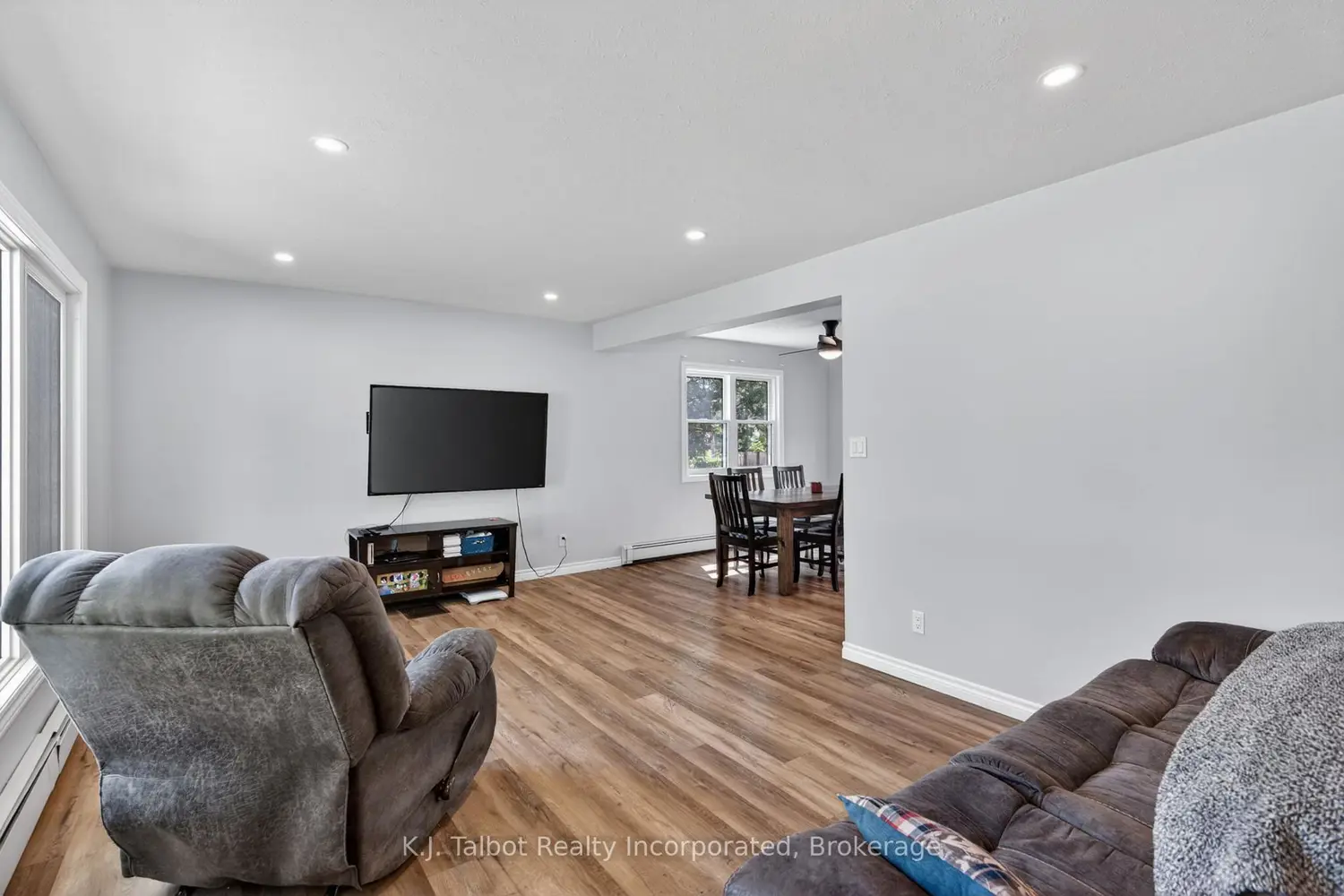 Additional image 2 of 441 Coombs Street