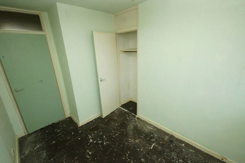 Additional image 6 of 3 bed flat for saleCroughton Court, Ellesmere Port CH66