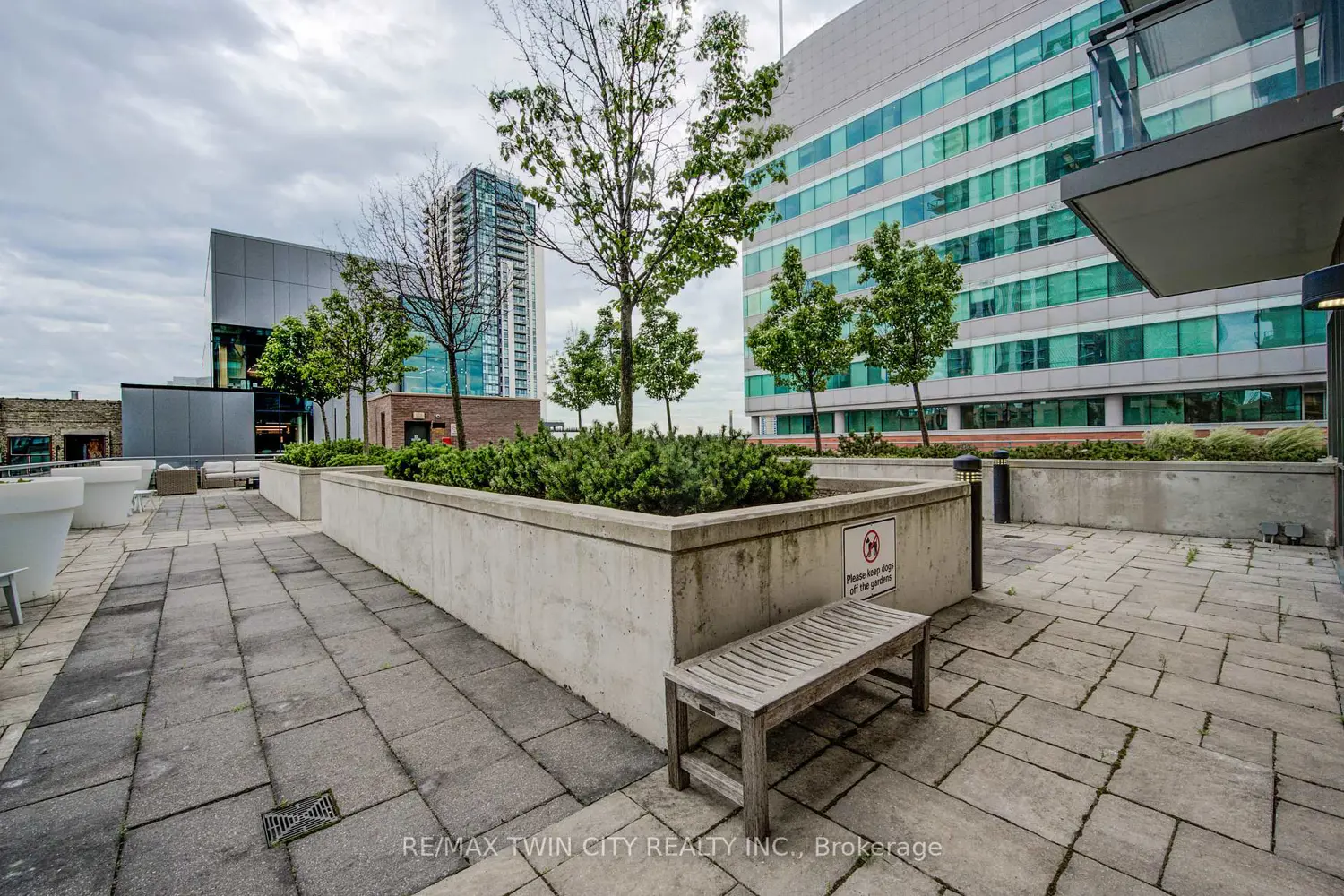 85 Duke Street 112
