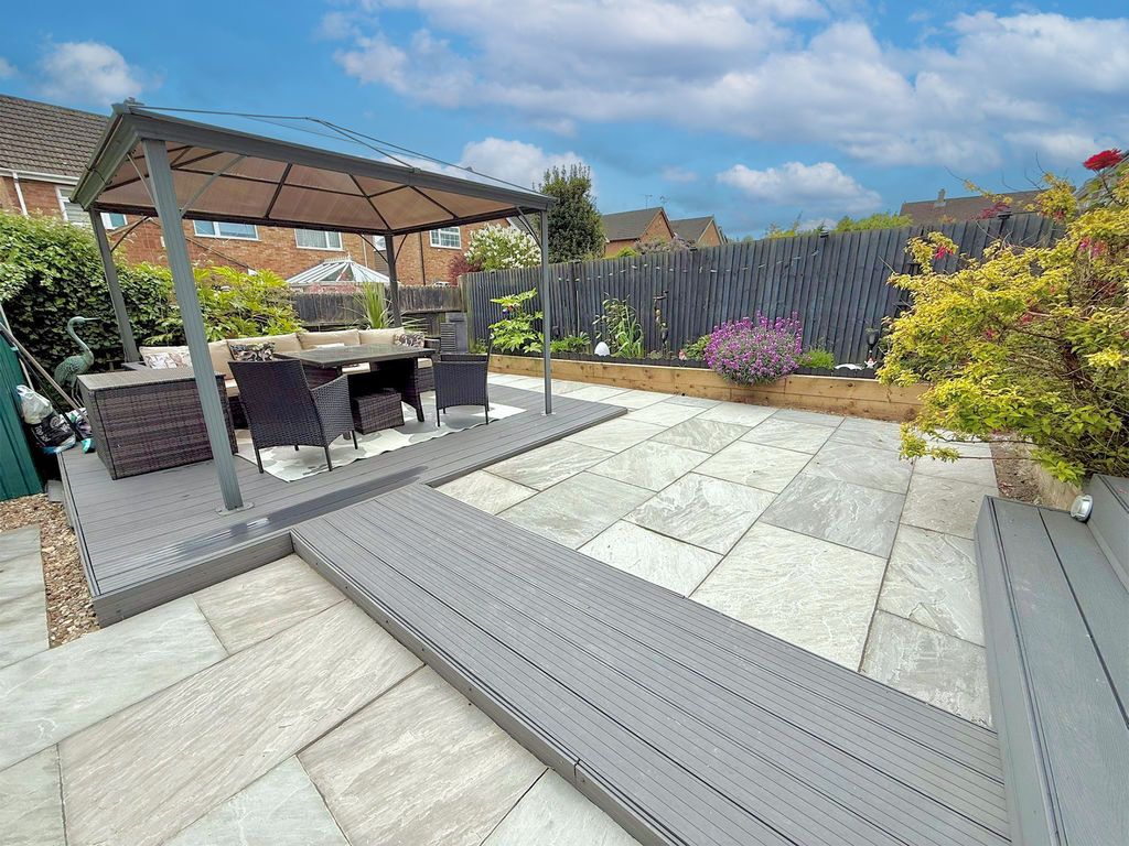 Additional image 28 of 5 bed semi-detached house for saleGilded Acre, Dunstable LU6