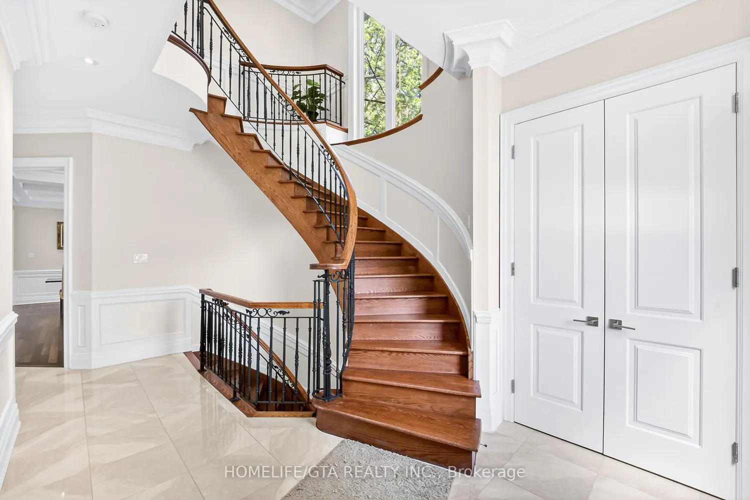Additional image 19 of 674 Bedford Park Avenue