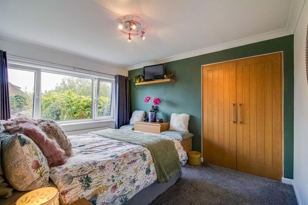 Additional image 11 of 3 bed property for saleKirkgate, Hanging Heaton, Batley WF17