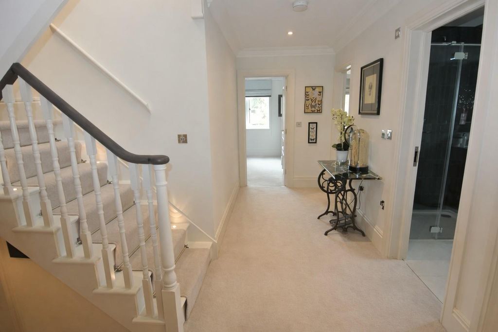 Additional image 23 of 4 bed property for saleNorthcroft Road, Englefield Green, Egham TW20