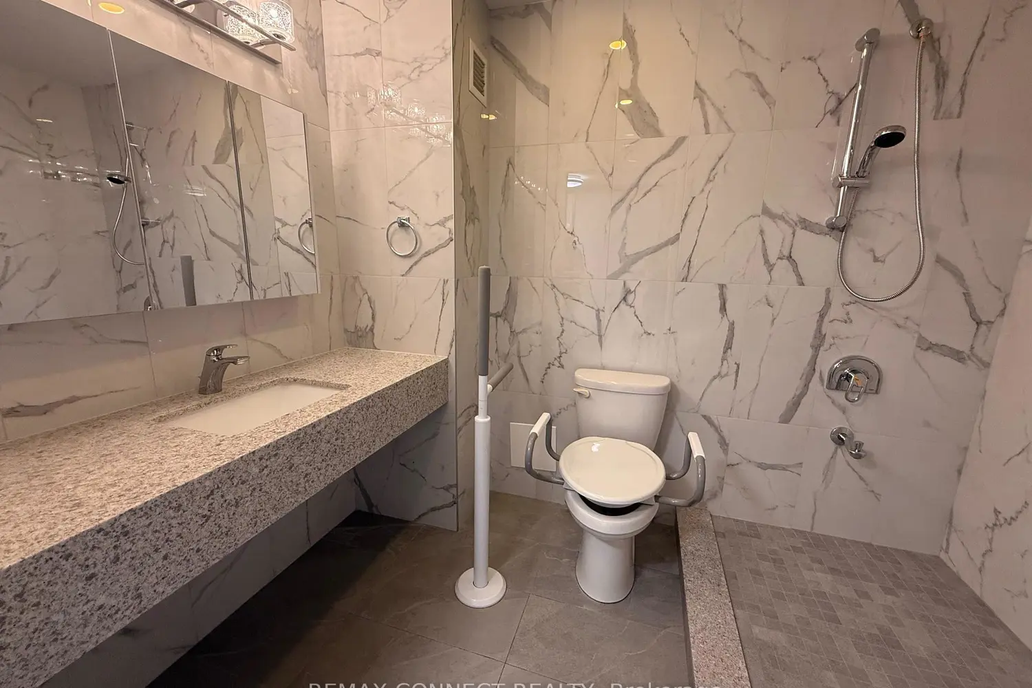 Additional image 9 of 1300 Bloor Street 2107