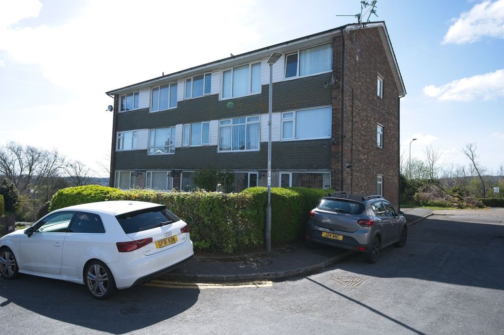 Additional image 13 of 2 bed flat for salePenlan Rise, Llandough, Penarth CF64