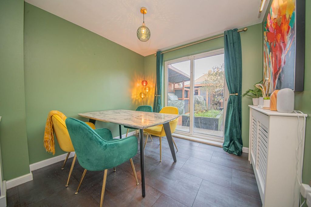 Additional image 6 of 4 bed detached house for saleViscount Gardens, Eastleigh SO50