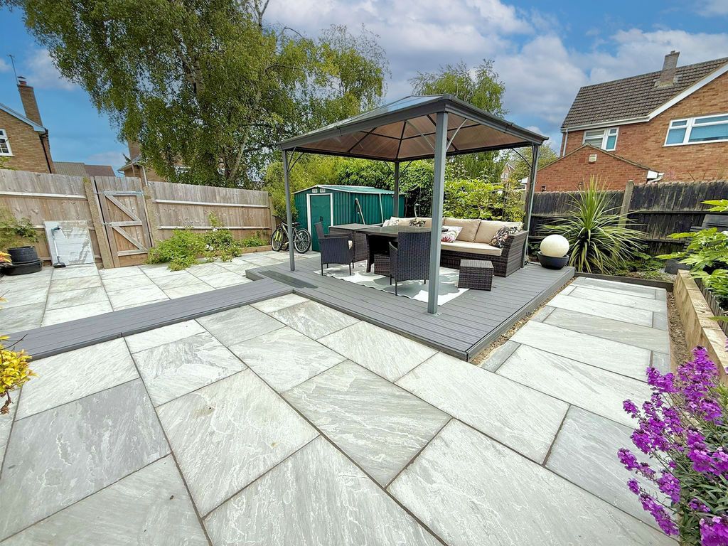 Additional image 30 of 5 bed semi-detached house for saleGilded Acre, Dunstable LU6