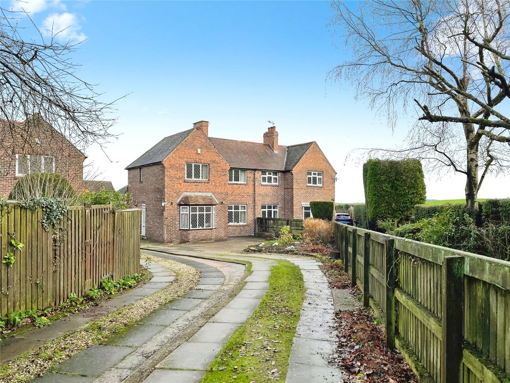 3 bed semi-detached house for saleHighgate Lane, Dronfield, Derbyshire S18