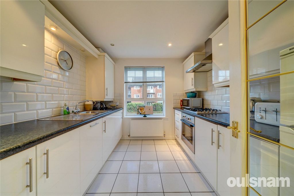 Additional image 2 of 2 bed flat for saleSt. Andrews Road, Droitwich, Worcestershire WR9