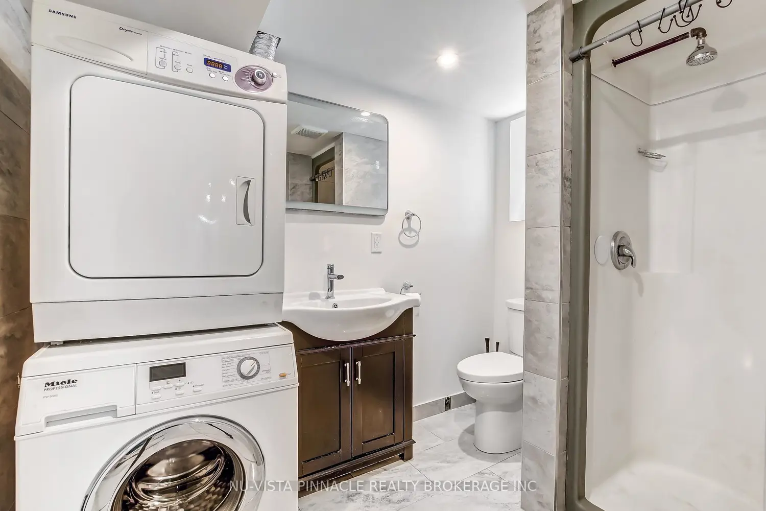 Additional image 11 of 727 Queens Avenue