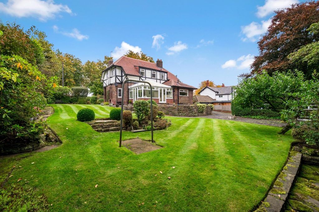 4 bed detached house for saleHawkshaw Avenue, Sunnyhurst, Darwen BB3